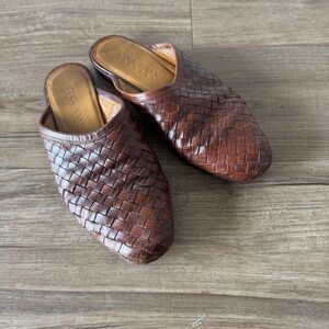 Vintage Cole haan country brown woven leather mules 6